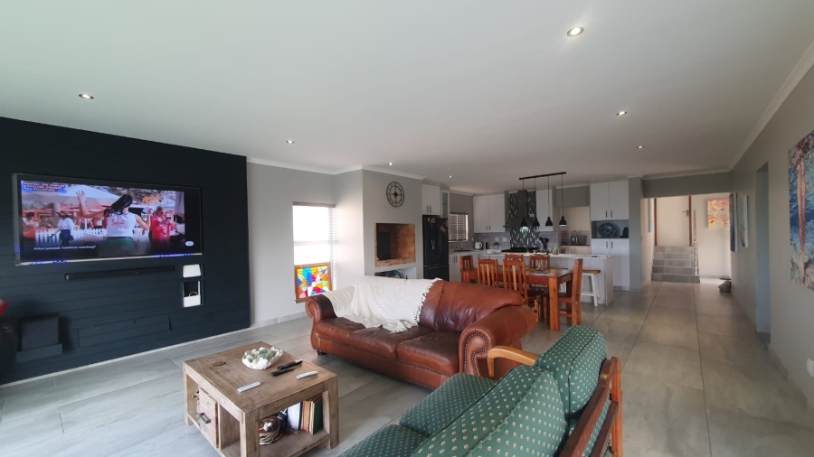 3 Bedroom Property for Sale in Brandhuis Western Cape